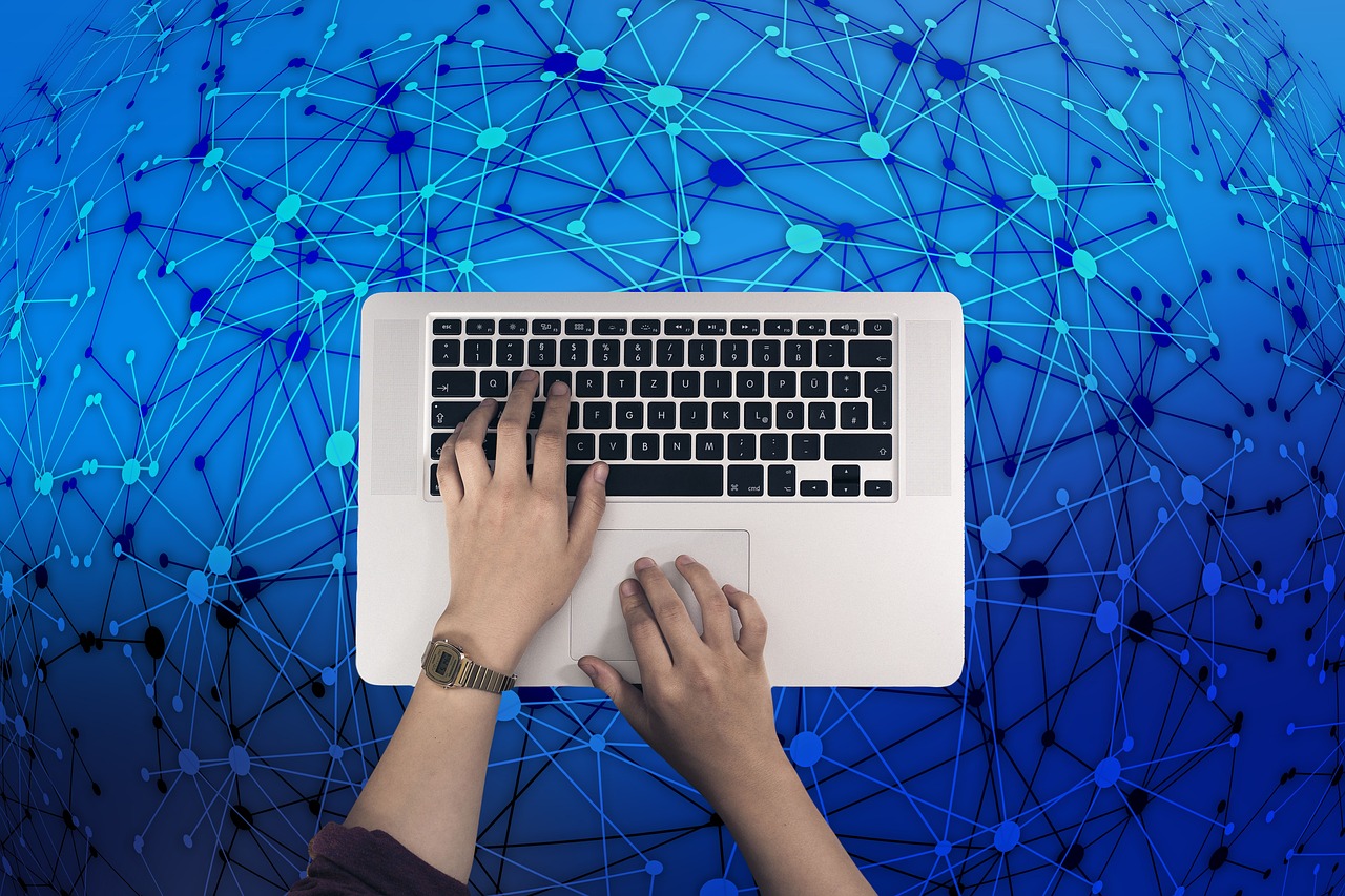 Keyboard, hands, write — Like Pump Website grows your social reputation naturally
