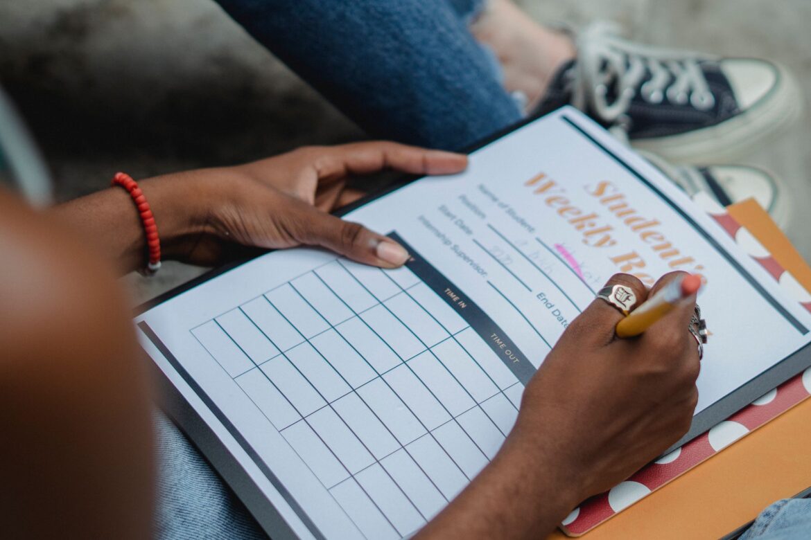 College Planner ChatGPT: The Smart Way to Track Applications